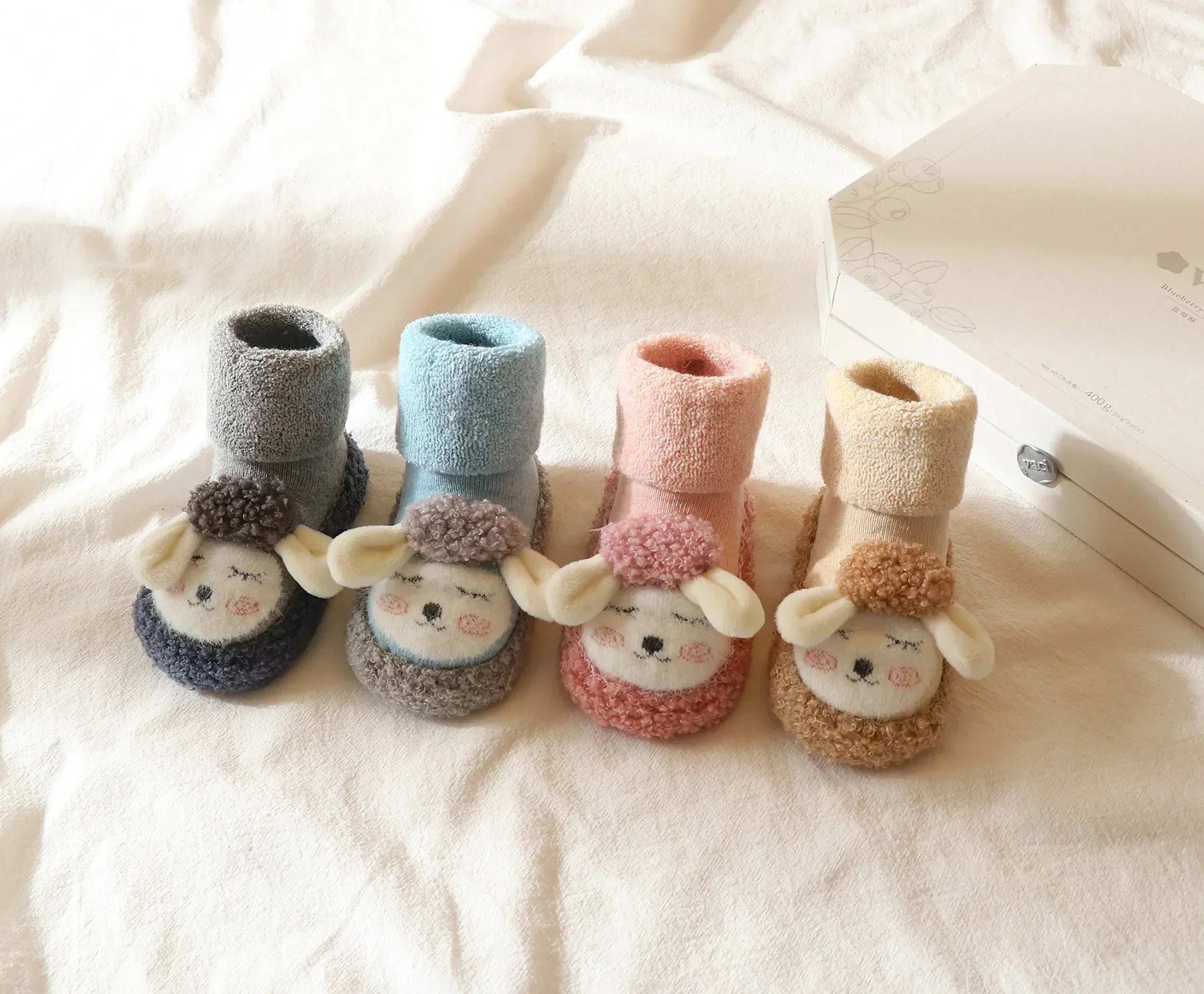 TinyToes™ Keeps Feet Warm