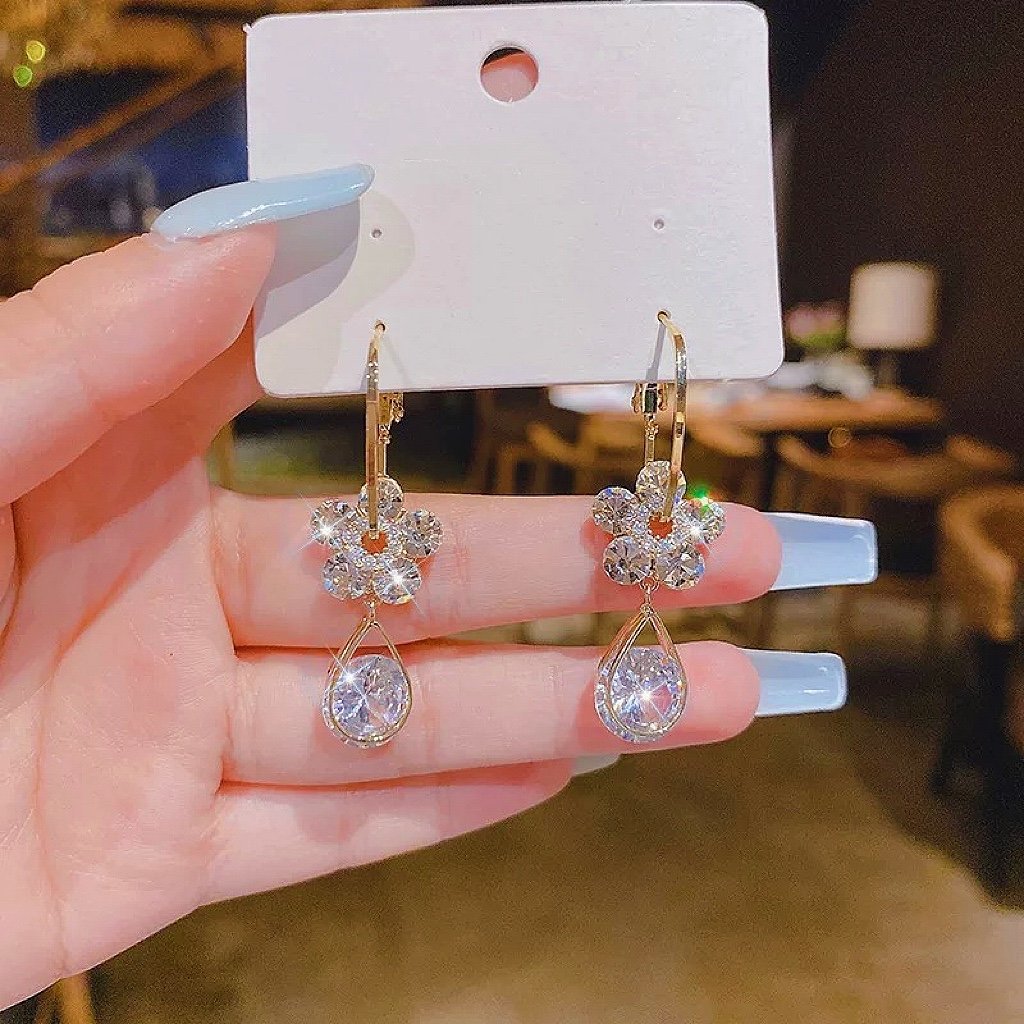 Elara™ Elegant Floral Sparkle