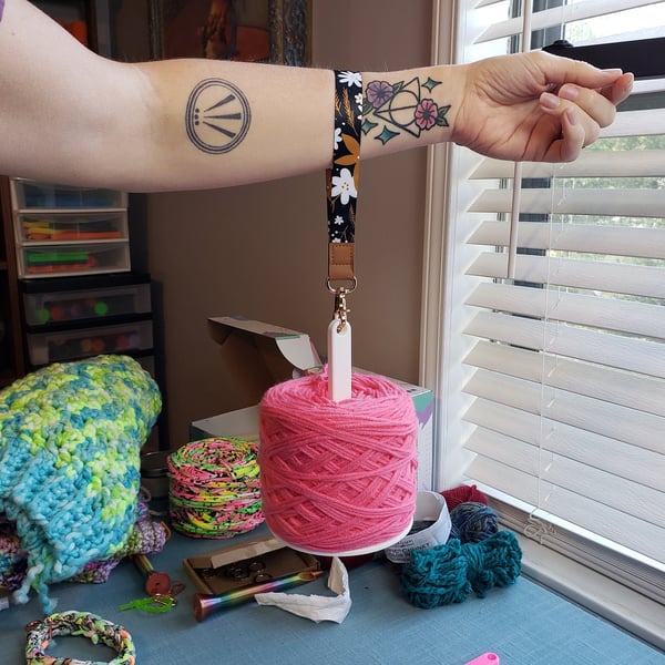 FiberDock™ Tangle Free Knitting