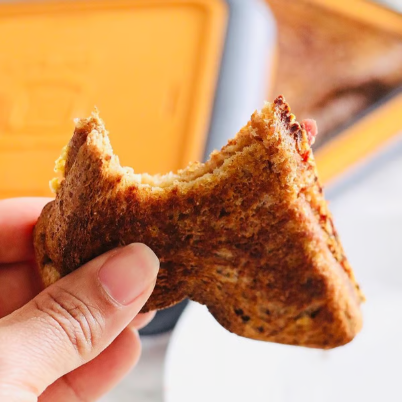 SnackPress™ Warm Snack Anytime