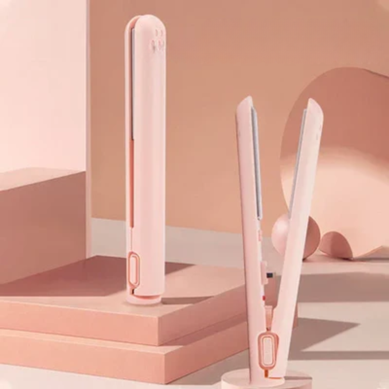 GlamGlide™ Compact Travel Tool