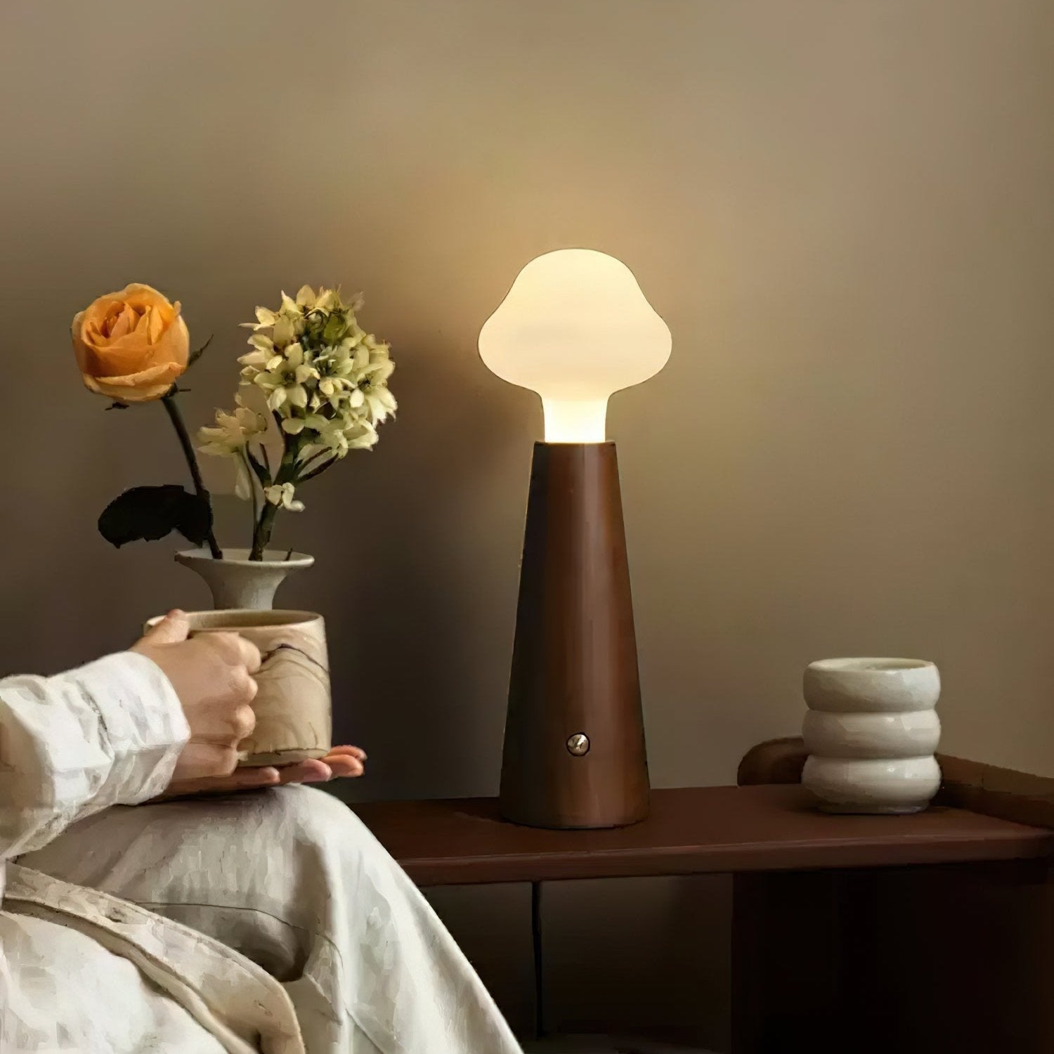 Cloud Inspired Table Lamp - Nebulite