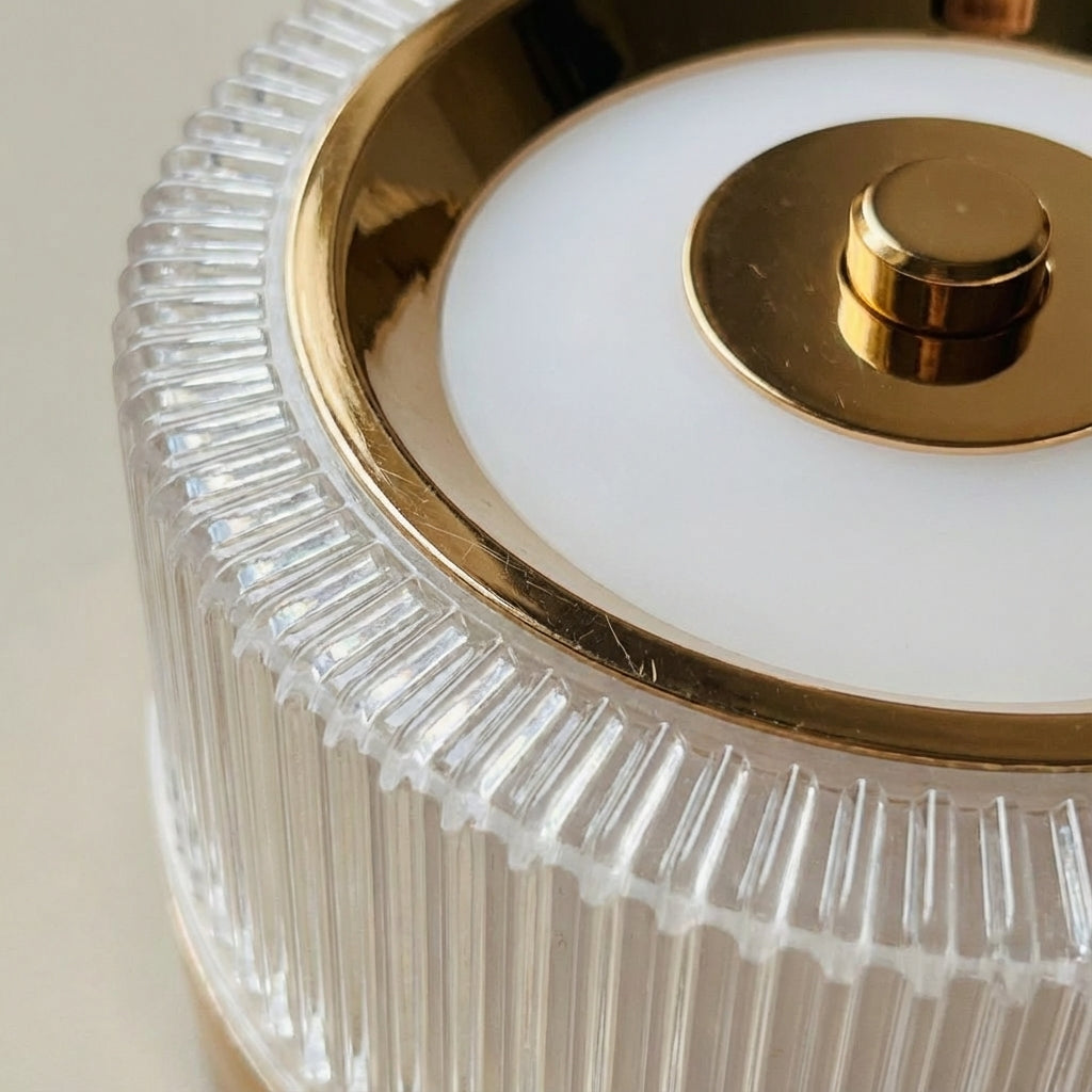 Compact touch-dimmable lamp – Glimressa