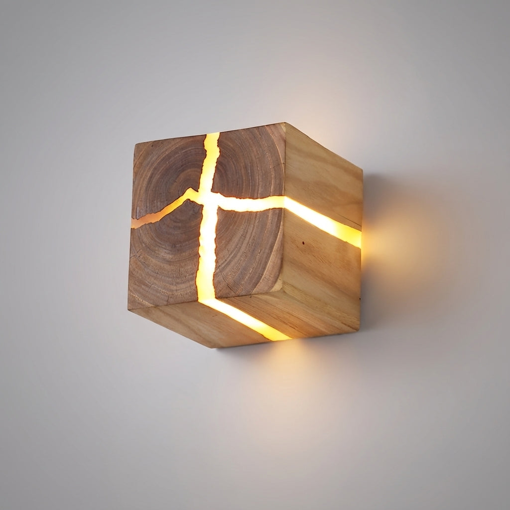 Decorative cube wall light – Solique