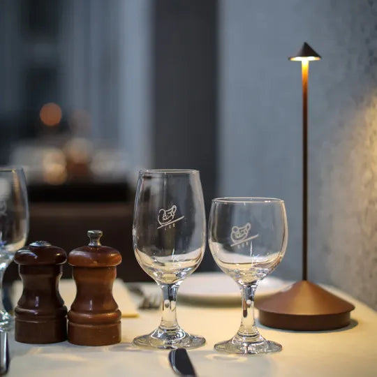 Wireless LED table lamp - ModernLumin