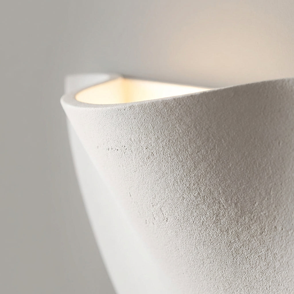 Elegant Curved Wall Sconce - HaloFold