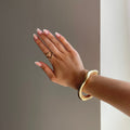 Elegant Open Gold Bracelet – Stylish Accent for Your Look