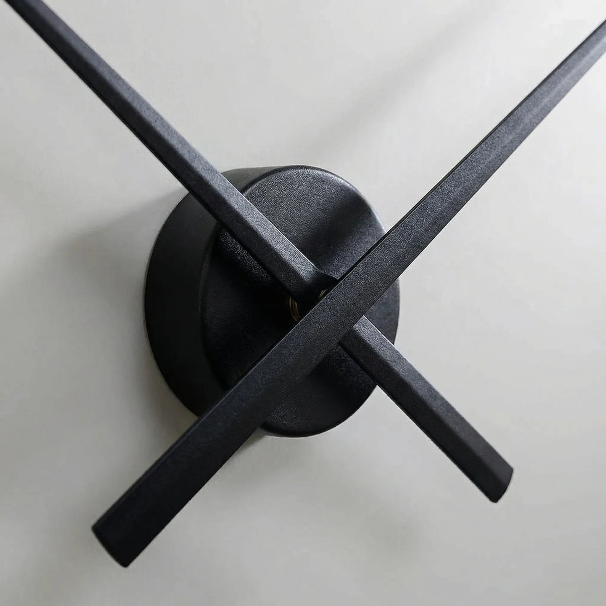 Minimal Modern Wall Clock - Averloq