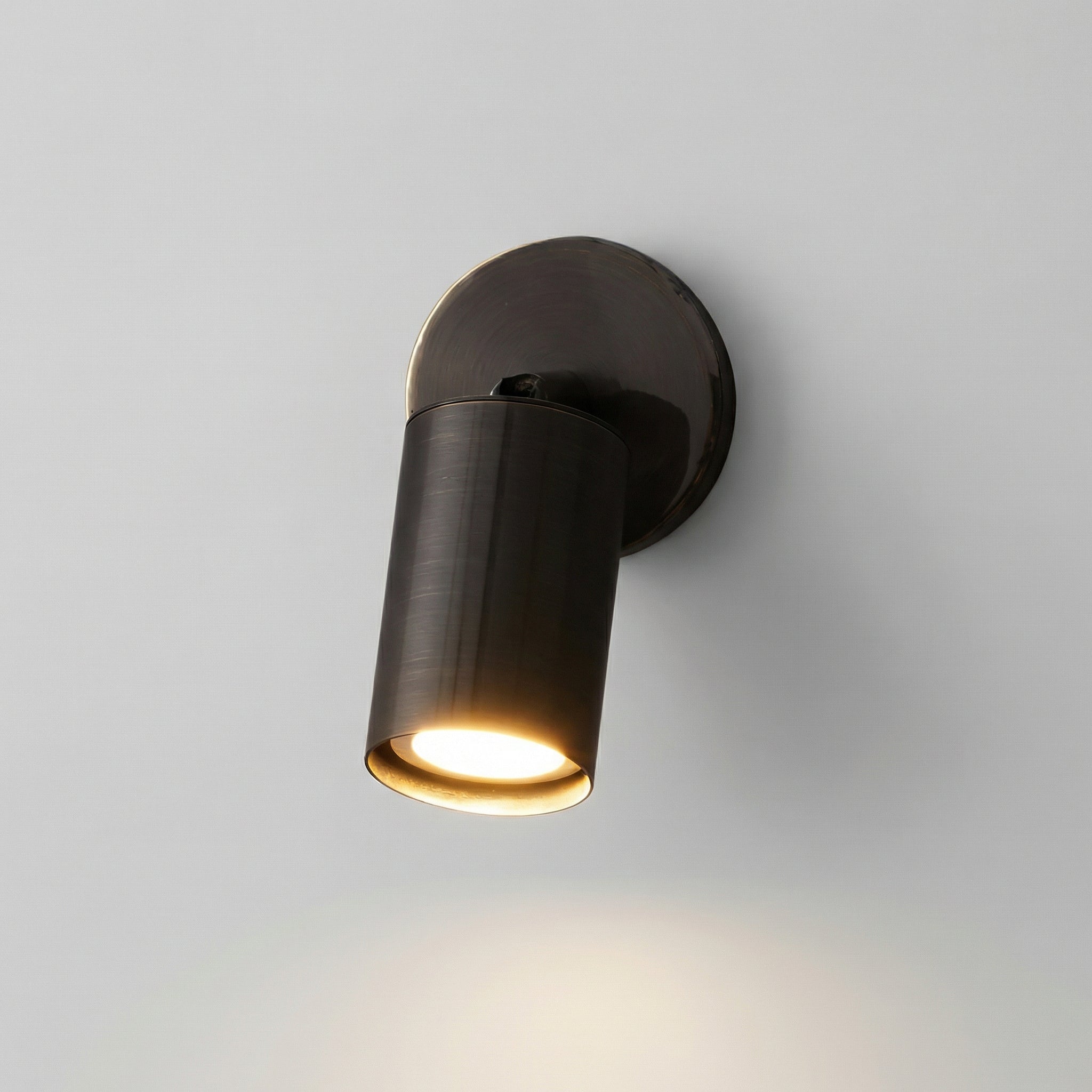Minimalist Cylindrical Wall Sconce - NoirLume