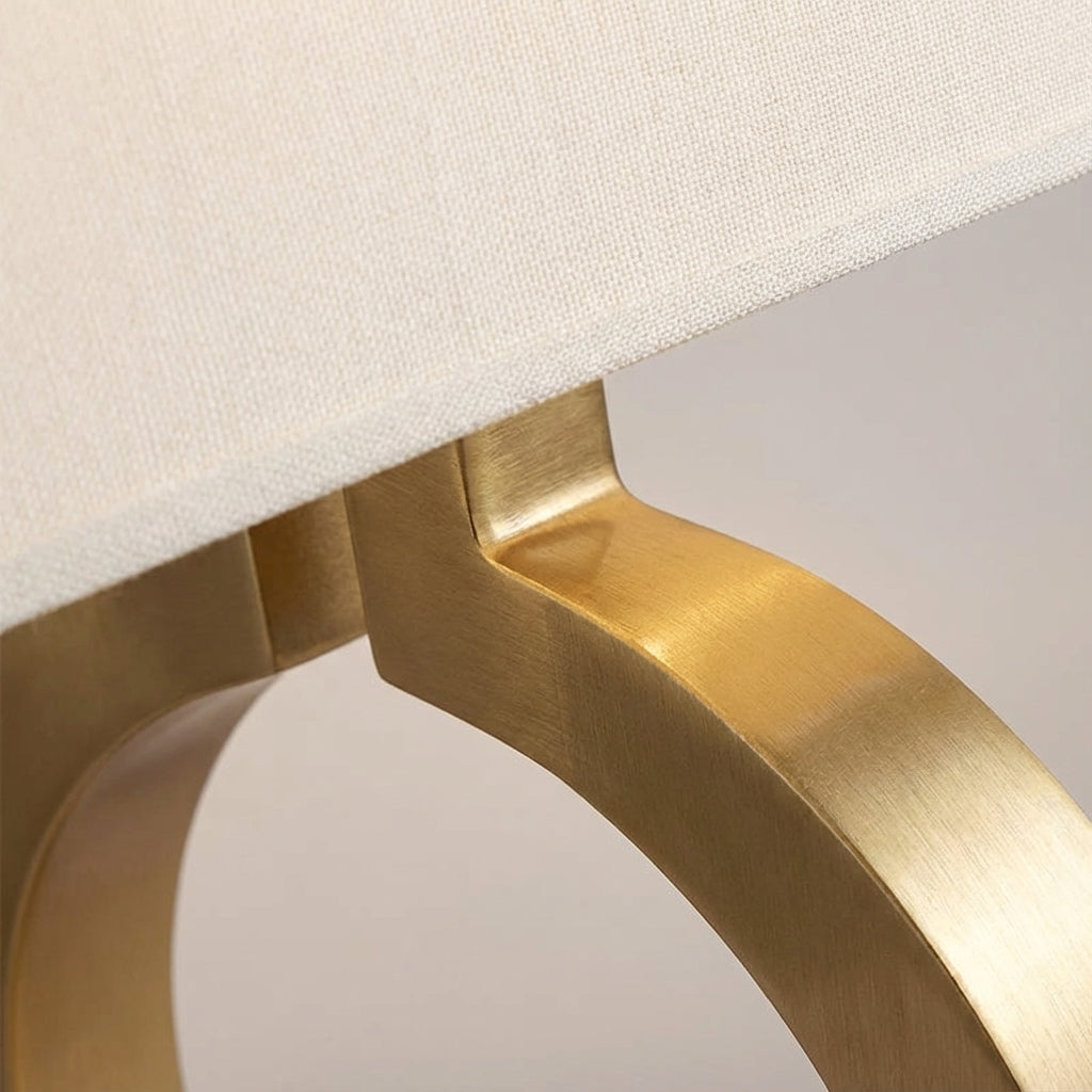 Modern villa-inspired table lamp – Glimora