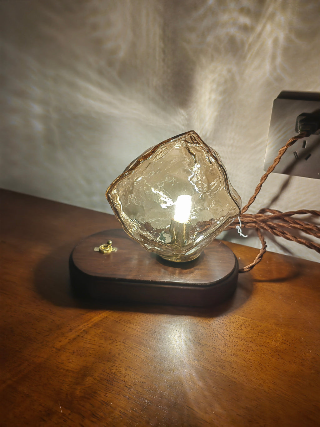 Naturally Inspired Accent Lamp – LumenRock