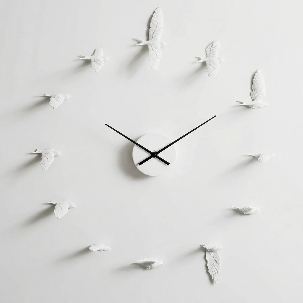 Nature-Inspired Decorative Wall Clock - Swalowvex