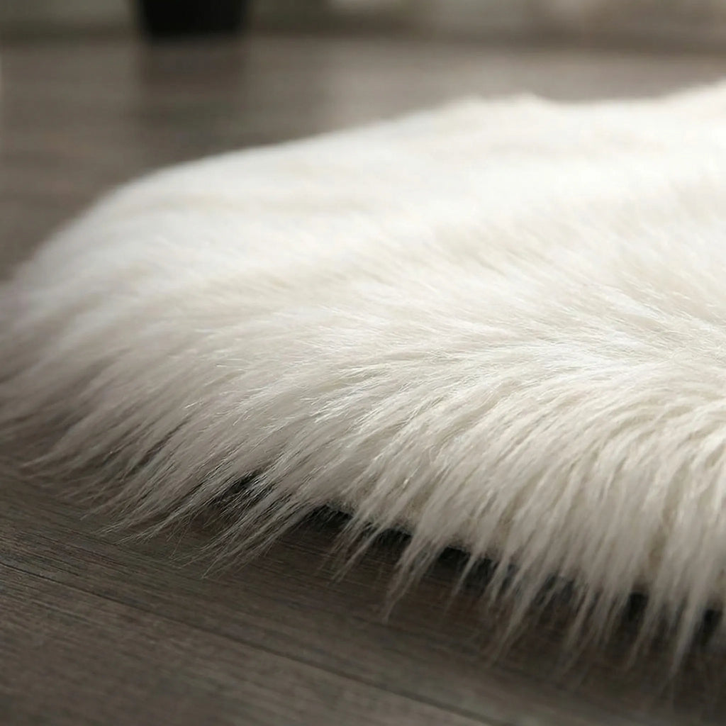 Round Plush Accent Rug - Plushio