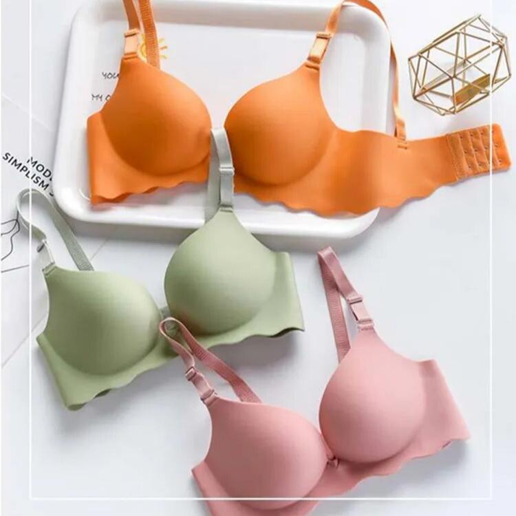 BustBoost™ Smooth Sculpting Comfort
