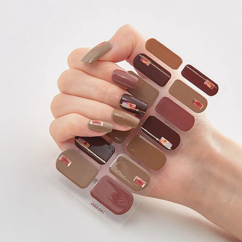 JollyNails™ Creative Holiday Nails