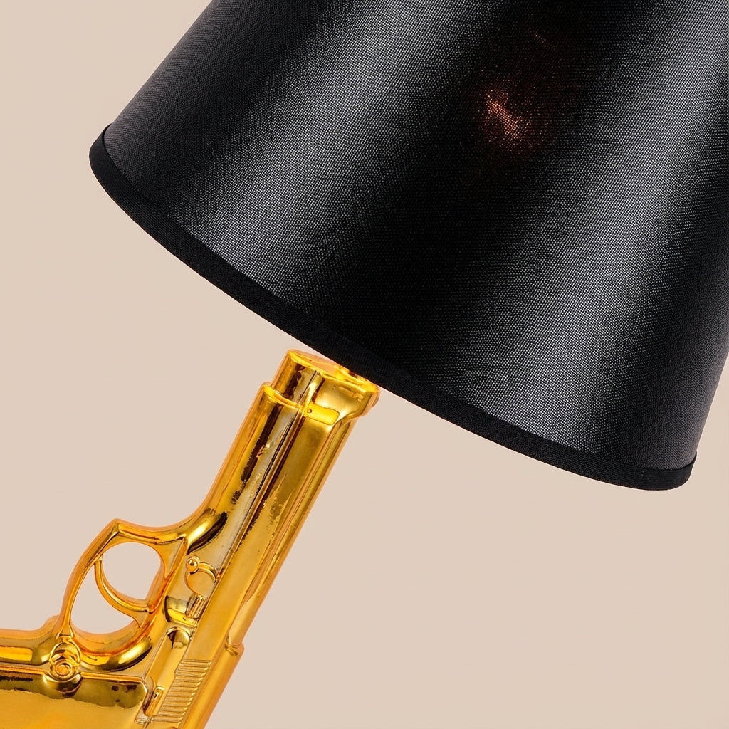 Statement table lamp – Vantique