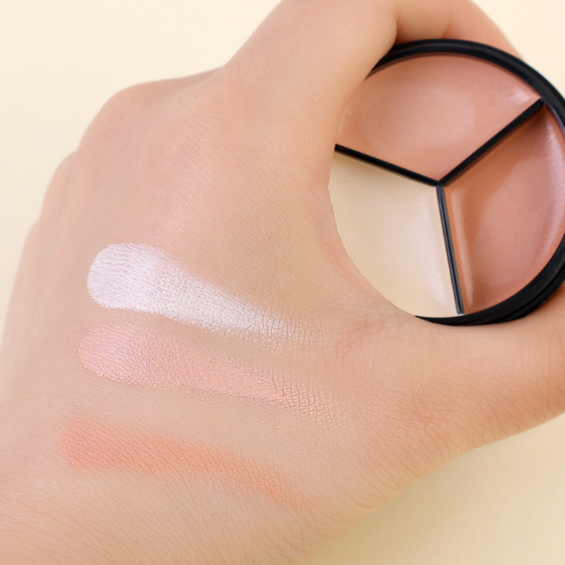 1+1 Free | TrueBlend™ Flawless Tone Correction