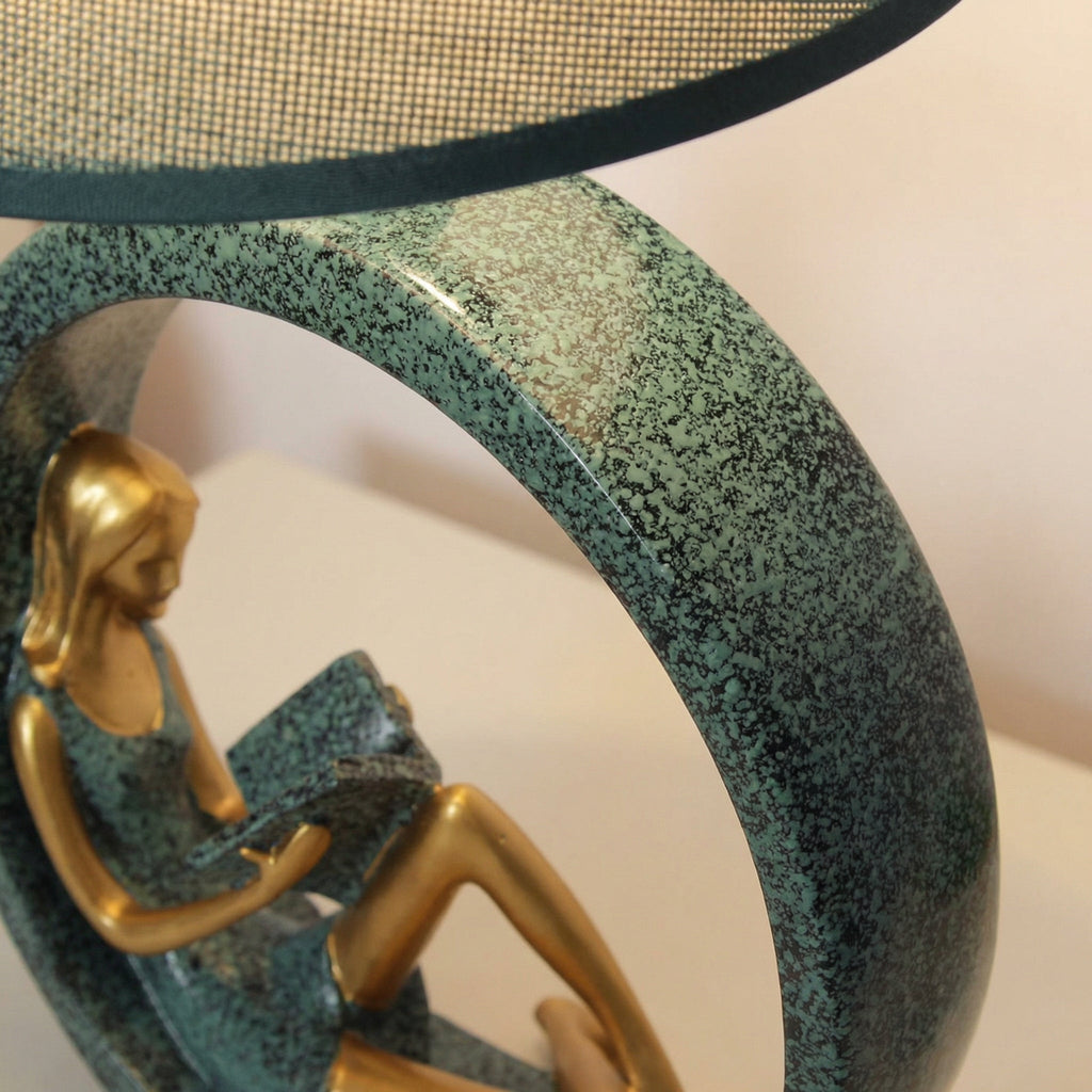 Table Lamp With Sculptural Base - Readelle