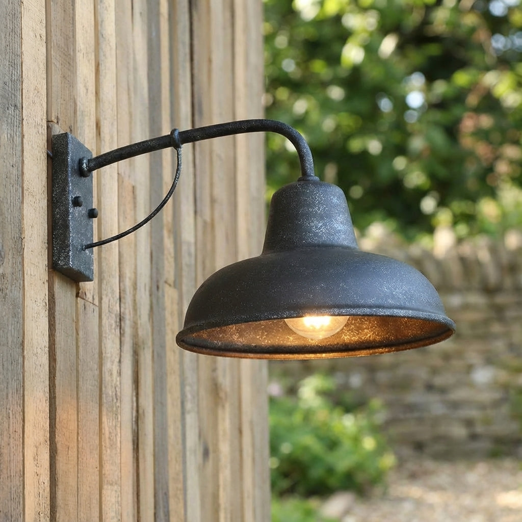 Vintage-Style Outdoor Camp – Aureclad