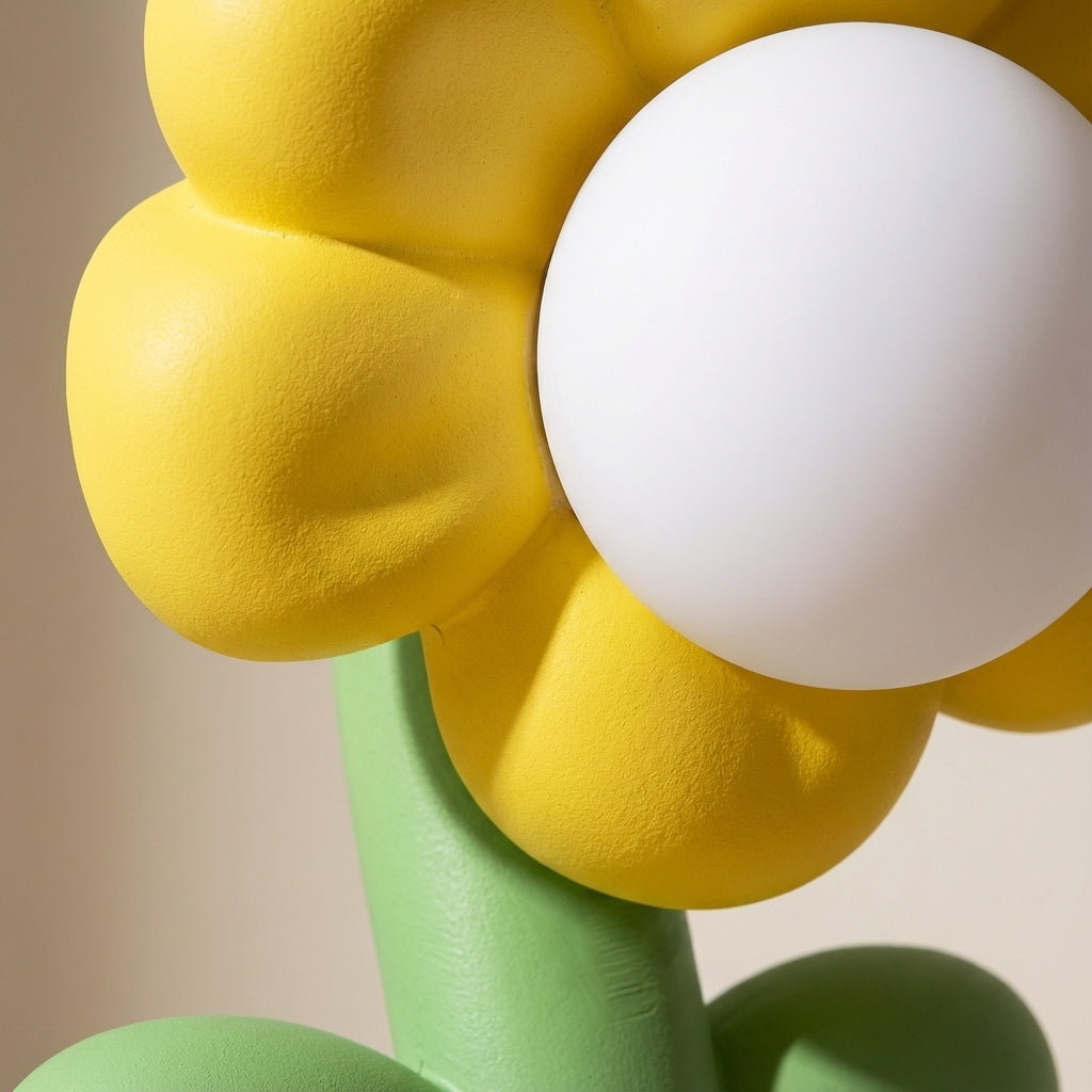 Playful Floral Table Lamp – Solabloom