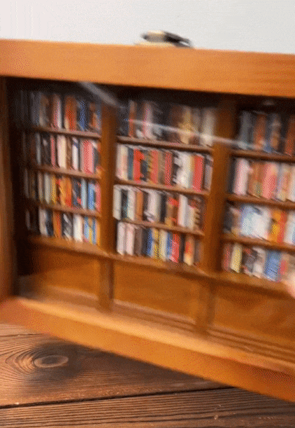 ShelfShake™ Mind-Calming Mini Shelf