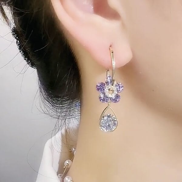 Elara™ Elegant Floral Sparkle