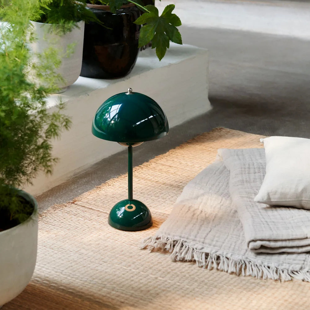 LED Table Lamp - LumiSphere