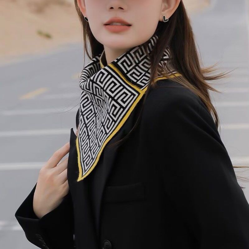 WrapCharm™ Versatile Fashion Wrap